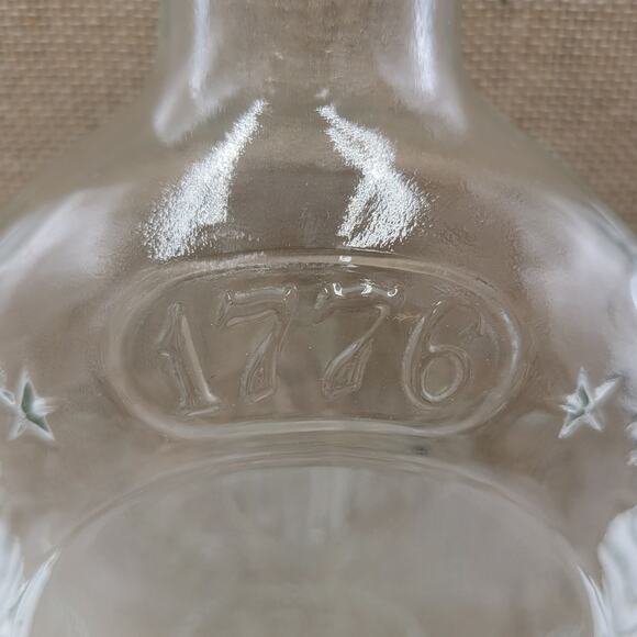 Vtg 1776 Log Cabin Syrup Clear Glass Bottle Bicentennial Flask Embossed Eagle - Picture 8 of 8